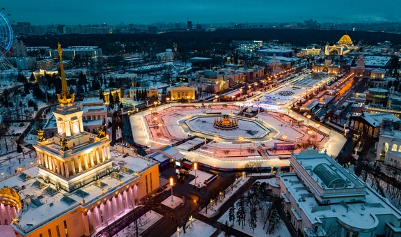 Изображение «Праздничная Москва»